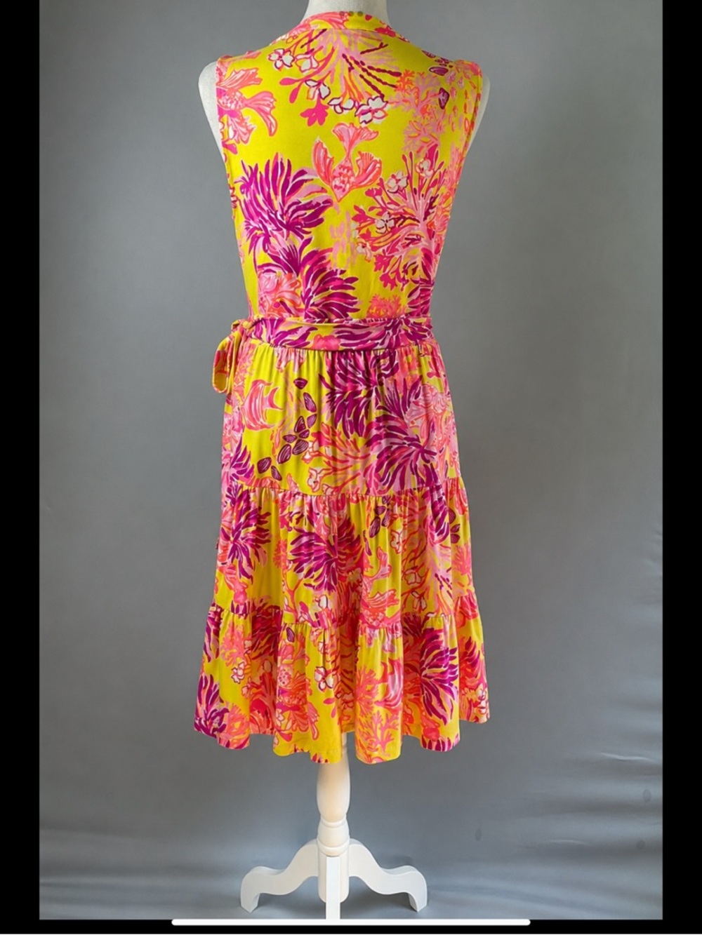 Lilly Pulitzer Faux Wrap Tropical Print Dress • Size M • Rayon Stretch Knit - Picture 5 of 16